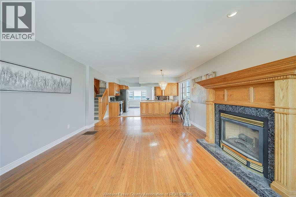 13902 Riverside Drive, Tecumseh, ON, N8W 1B6 - 6