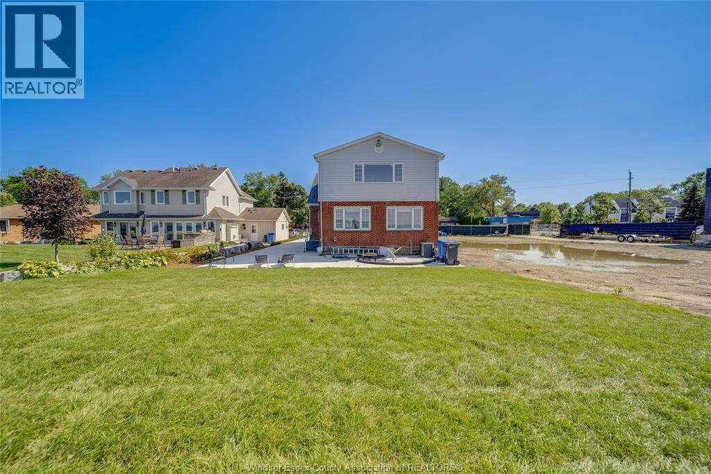13902 Riverside Drive, Tecumseh, ON, N8W 1B6 - 30