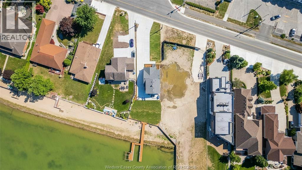 13902 Riverside Drive, Tecumseh, ON, N8W 1B6 - 37
