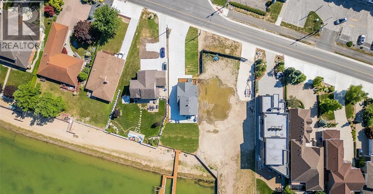 13902 Riverside Drive, Tecumseh, ON, N8W 1B6 - 37