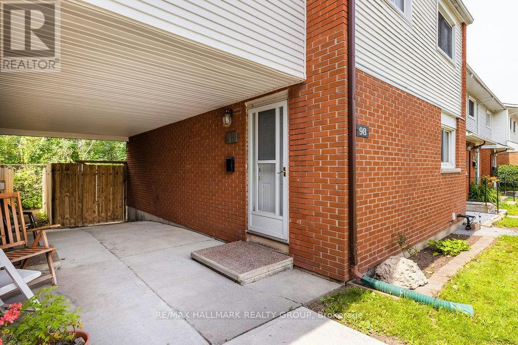 98-1045 Morrison Drive, Ottawa, ON, K2H 7L2 - 3