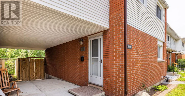 98-1045 Morrison Drive, Ottawa, ON, K2H 7L2 - 3