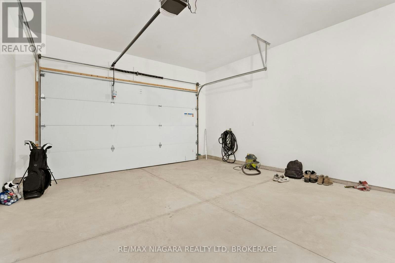23-300 Richmond Street, Thorold, ON, L2V 0L6 - 24