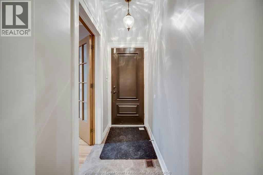 MAIN FLOOR-1346 Parent Avenue, Windsor, ON, N8X 4J3 - 3