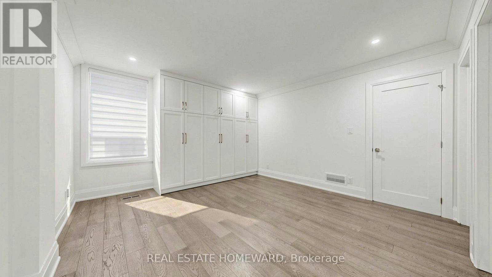 124 Kendal Avenue, Toronto, ON, M5R 1L9 - 12