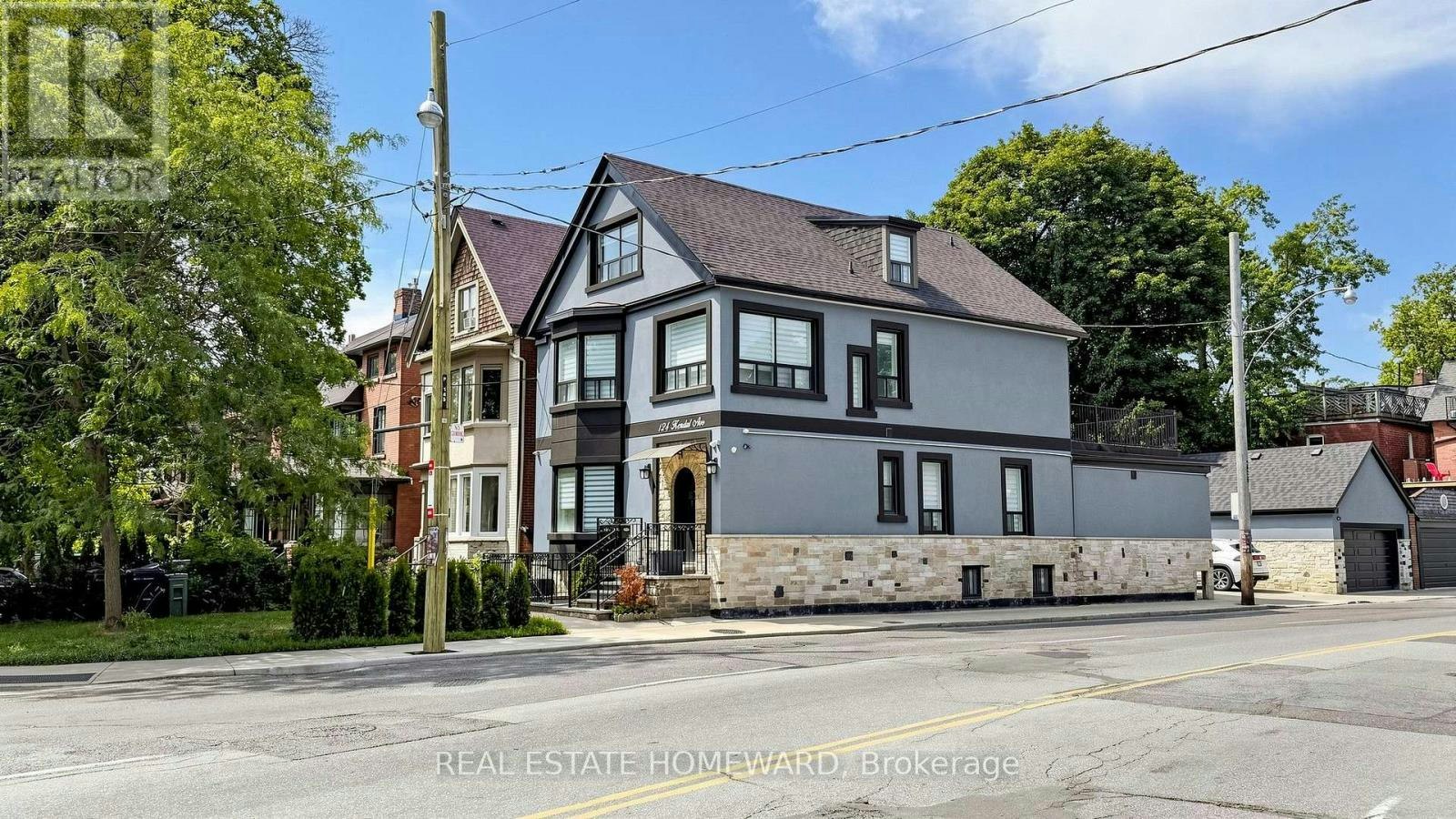 124 Kendal Avenue, Toronto, ON, M5R 1L9 - 25