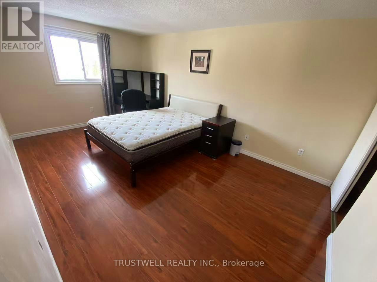 9 Whistling Hills Drive, Toronto, ON, M1V 2B6 - 7