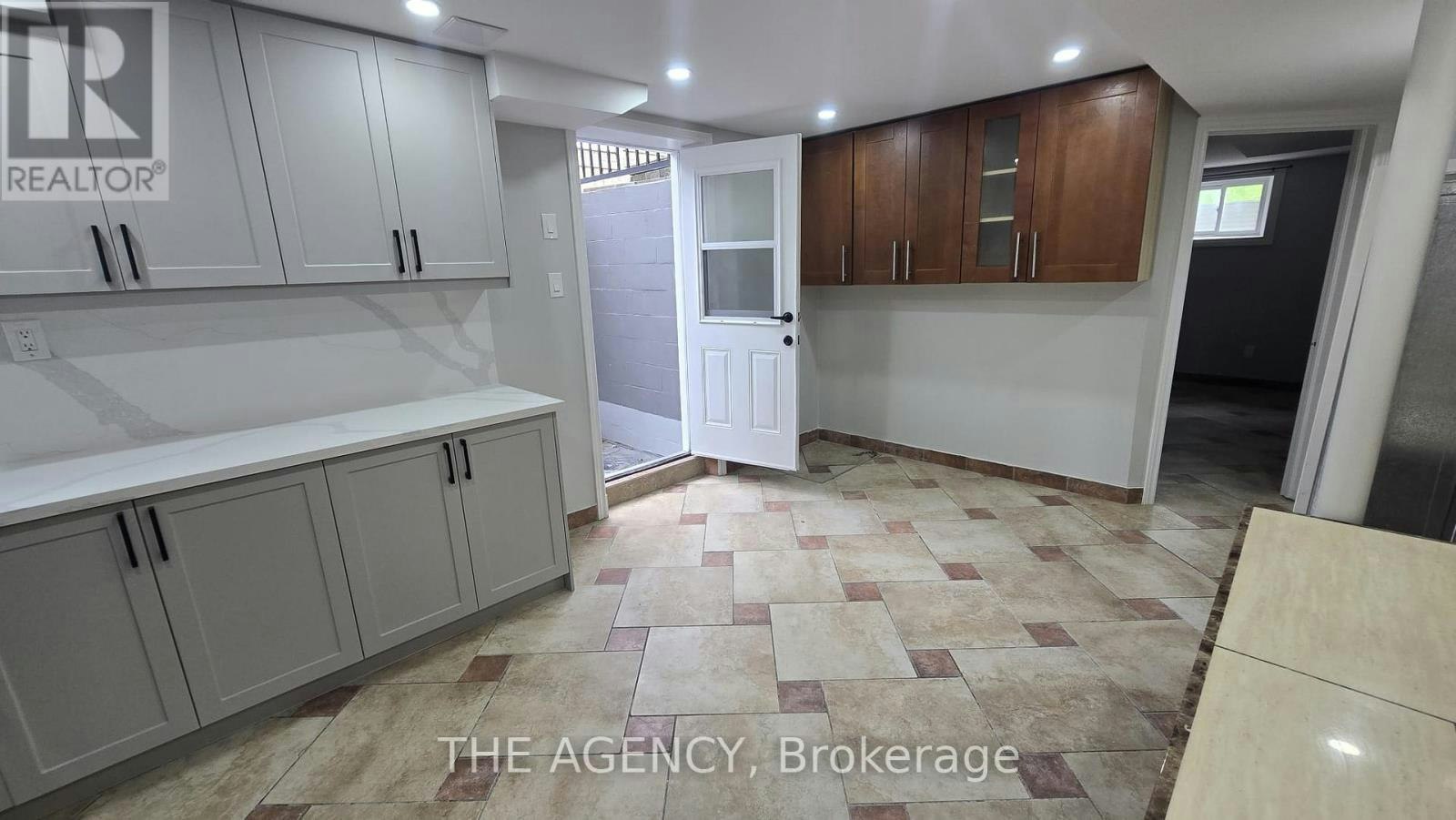 120 Valley Vista Drive, Vaughan, ON, L6A 0Z3 - 5