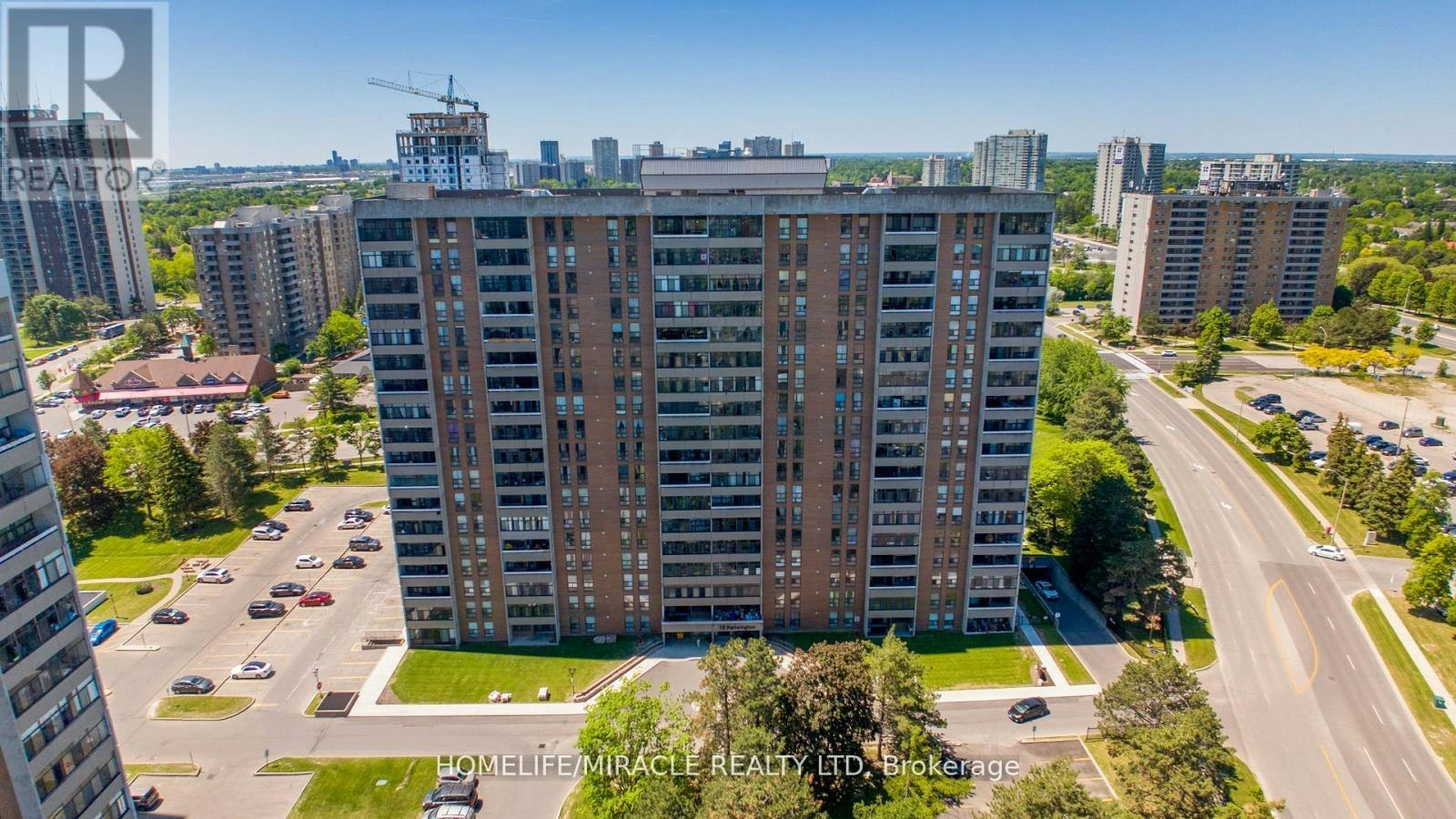 907-15 Kensington Road, Brampton, ON, L6T 3W2