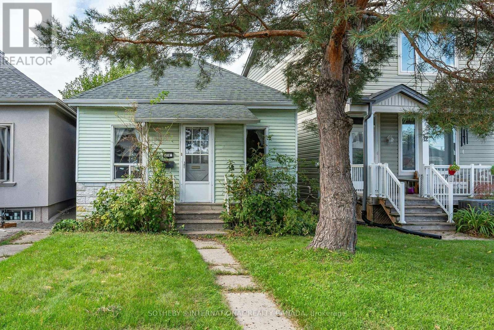 14 Marshall Boulevard, Toronto, ON, M6N 2R7