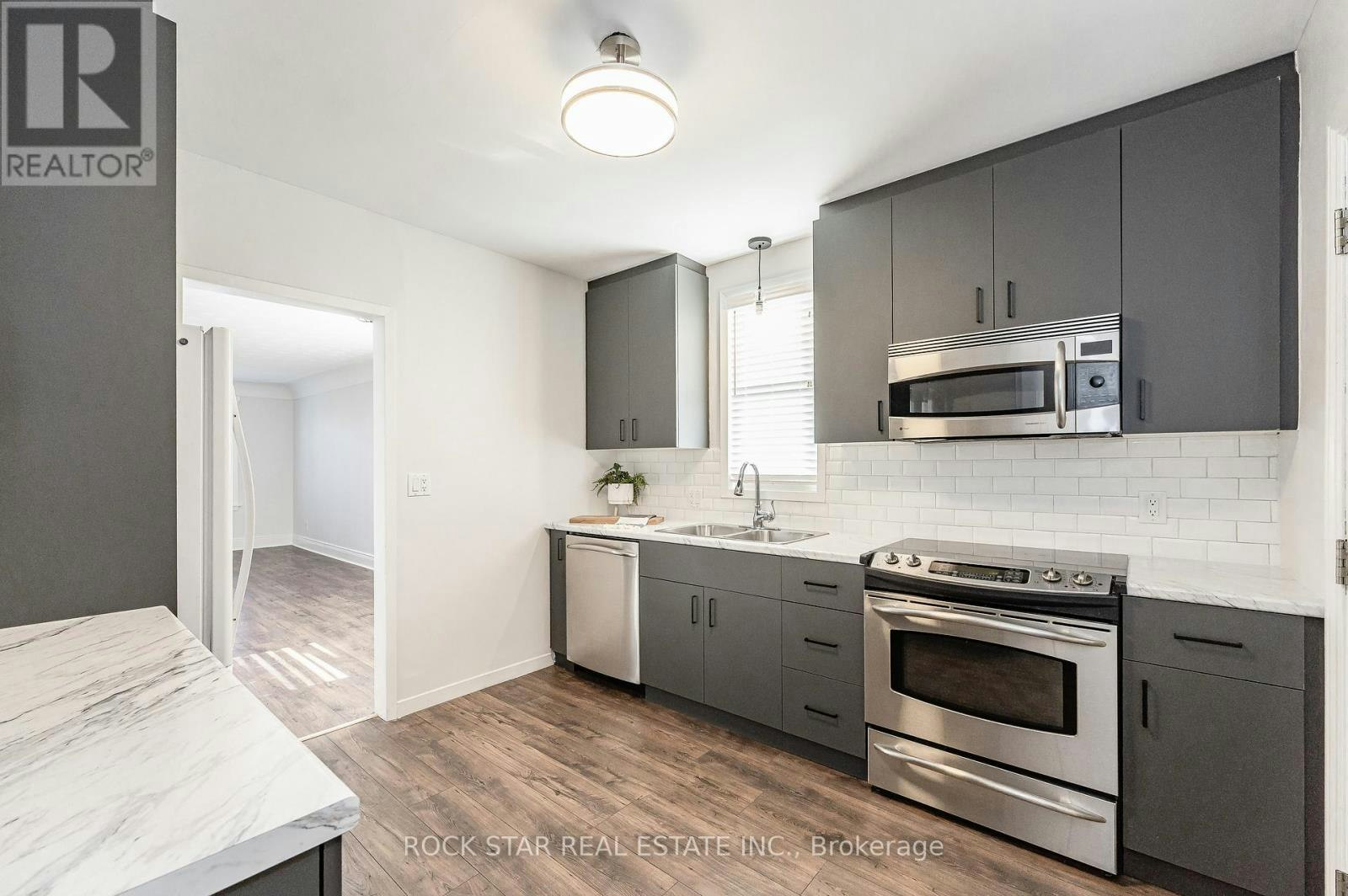 257 Tragina Avenue N, Hamilton, ON, L8H 5C9 - 7