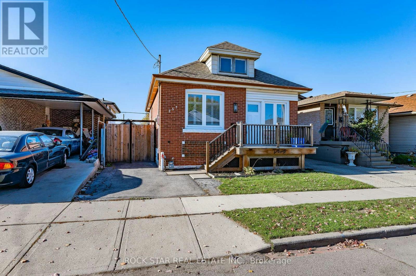 257 Tragina Avenue N, Hamilton, ON, L8H 5C9