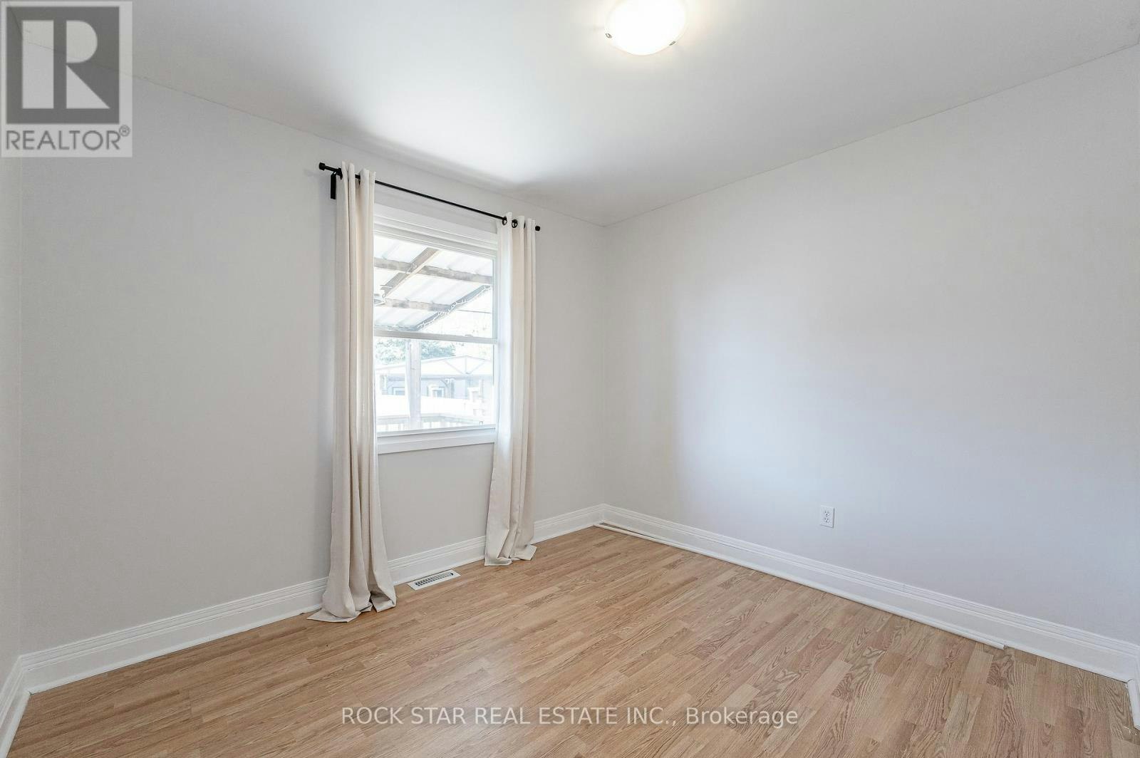 257 Tragina Avenue N, Hamilton, ON, L8H 5C9 - 12
