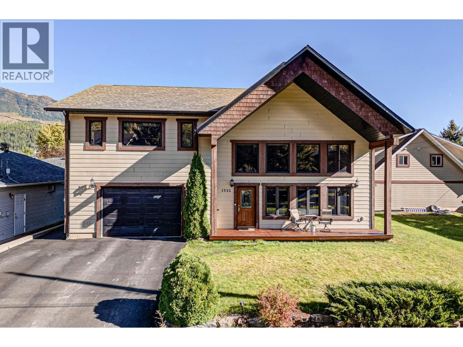 1322 11th Avenue, Fernie, BC, V0B 1M0