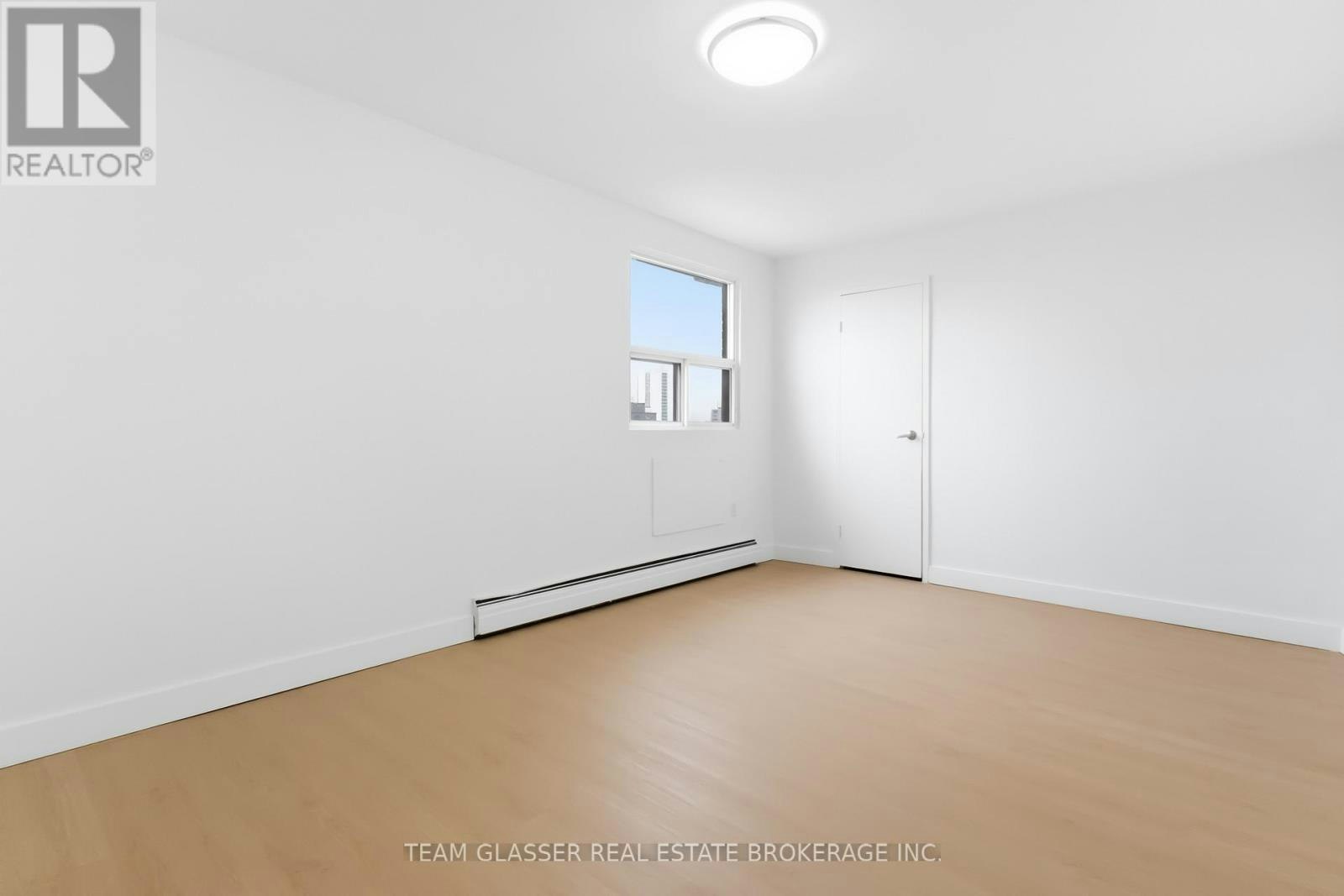 802-498 Queens Avenue, London, ON, N6B 3K9 - 17