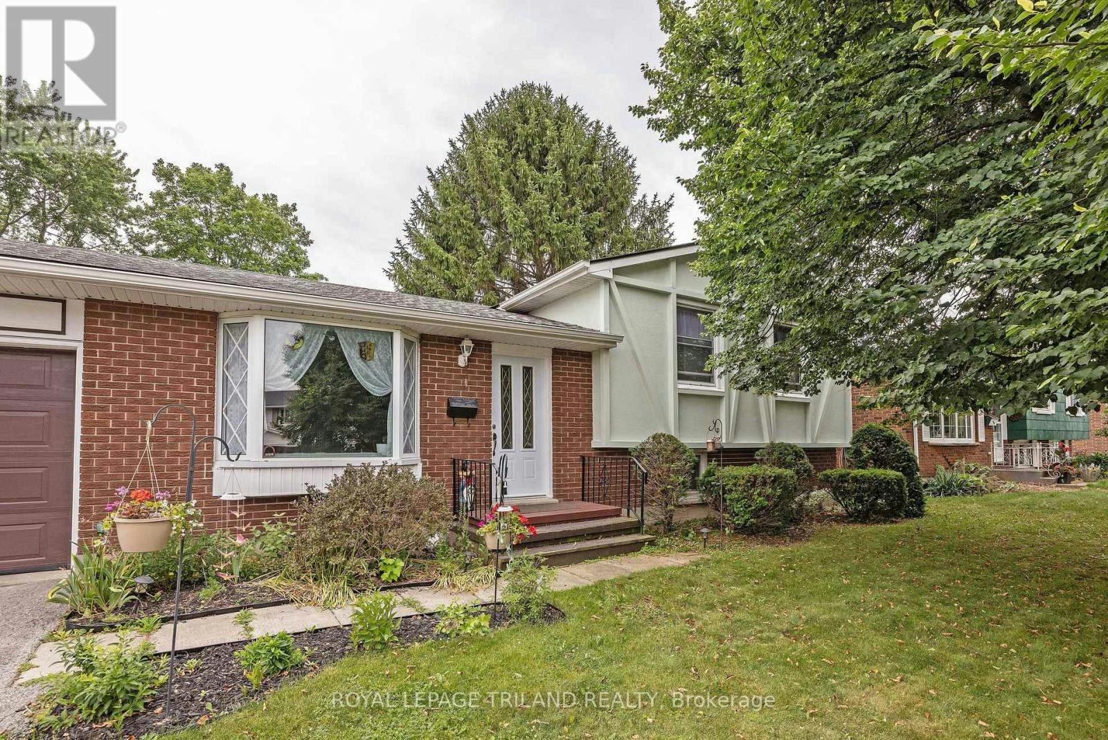 15 Confederation Drive, St. Thomas, ON, N5P 3P1