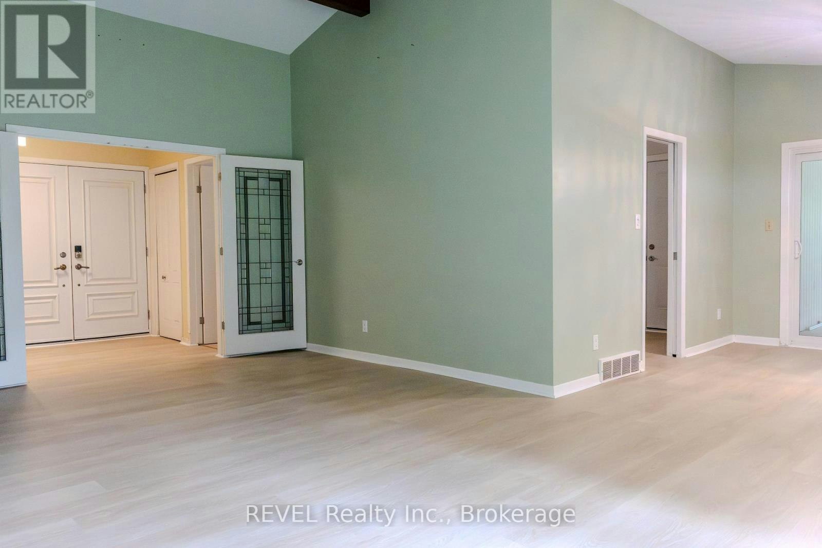 7285 Rolling Acres Crescent, Niagara Falls, ON, L2J 1E5 - 7