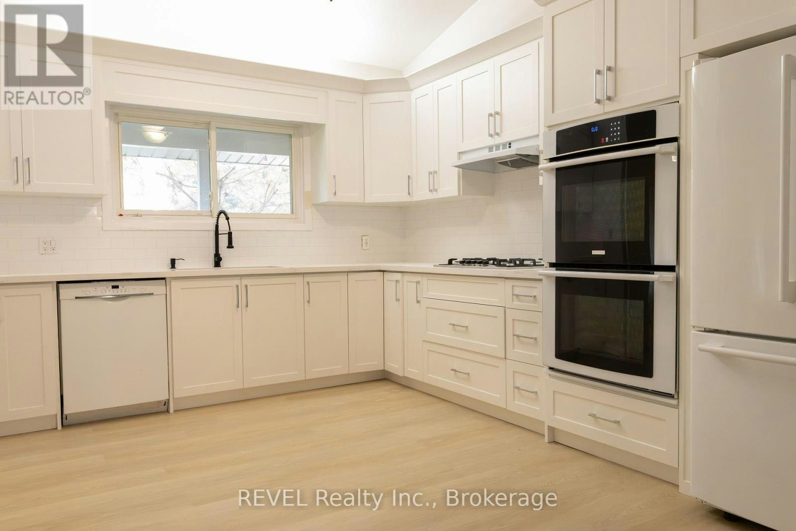 7285 Rolling Acres Crescent, Niagara Falls, ON, L2J 1E5 - 9