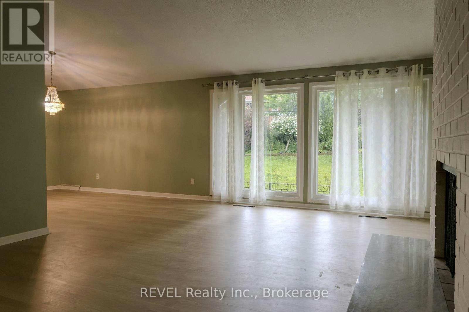 7285 Rolling Acres Crescent, Niagara Falls, ON, L2J 1E5 - 6