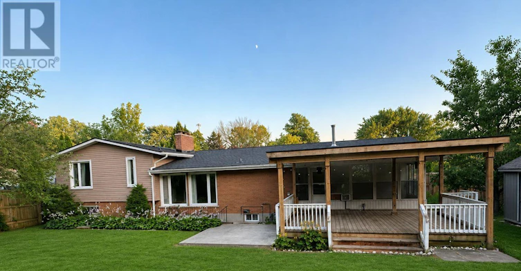 7285 Rolling Acres Crescent, Niagara Falls, ON, L2J 1E5 - 2