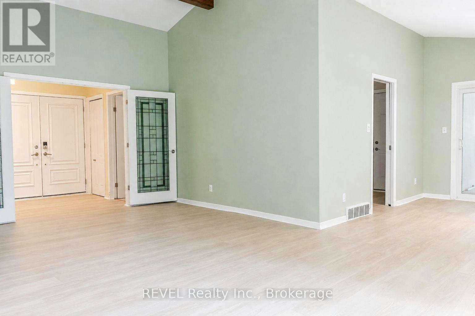 7285 Rolling Acres Crescent, Niagara Falls, ON, L2J 1E5 - 12