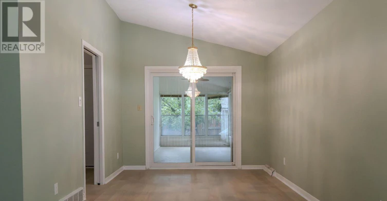 7285 Rolling Acres Crescent, Niagara Falls, ON, L2J 1E5 - 5