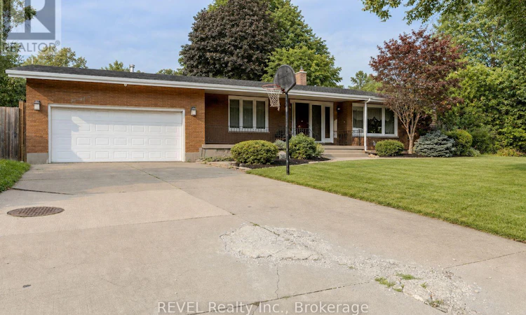 7285 Rolling Acres Crescent