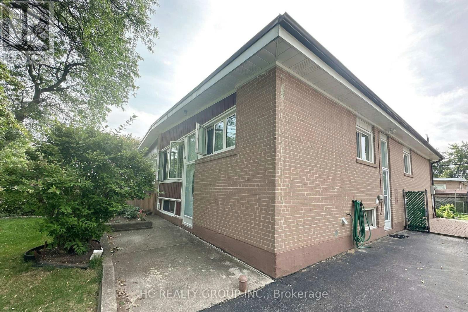 BASEMENT-23 Pynford Crescent, Toronto, ON, M3A 1W7 - 2