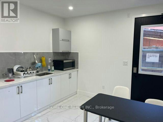 101-35 Denison Avenue, Toronto, ON, M5T 2M6 - 7