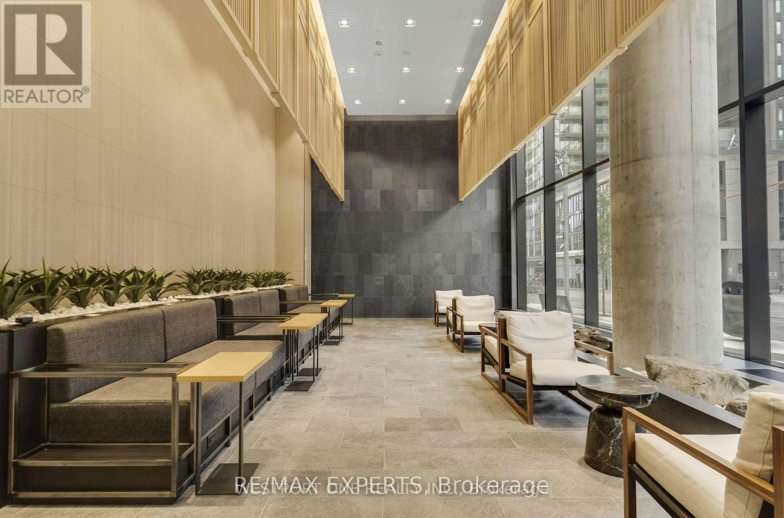 4701-89 Church Street, Toronto, ON, M5C 0B7 - 4