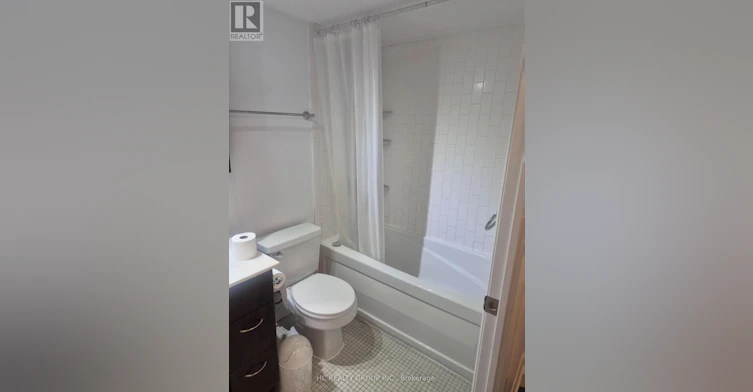 728-111 Elizabeth Street, Toronto, ON, M5G 1P7 - 14