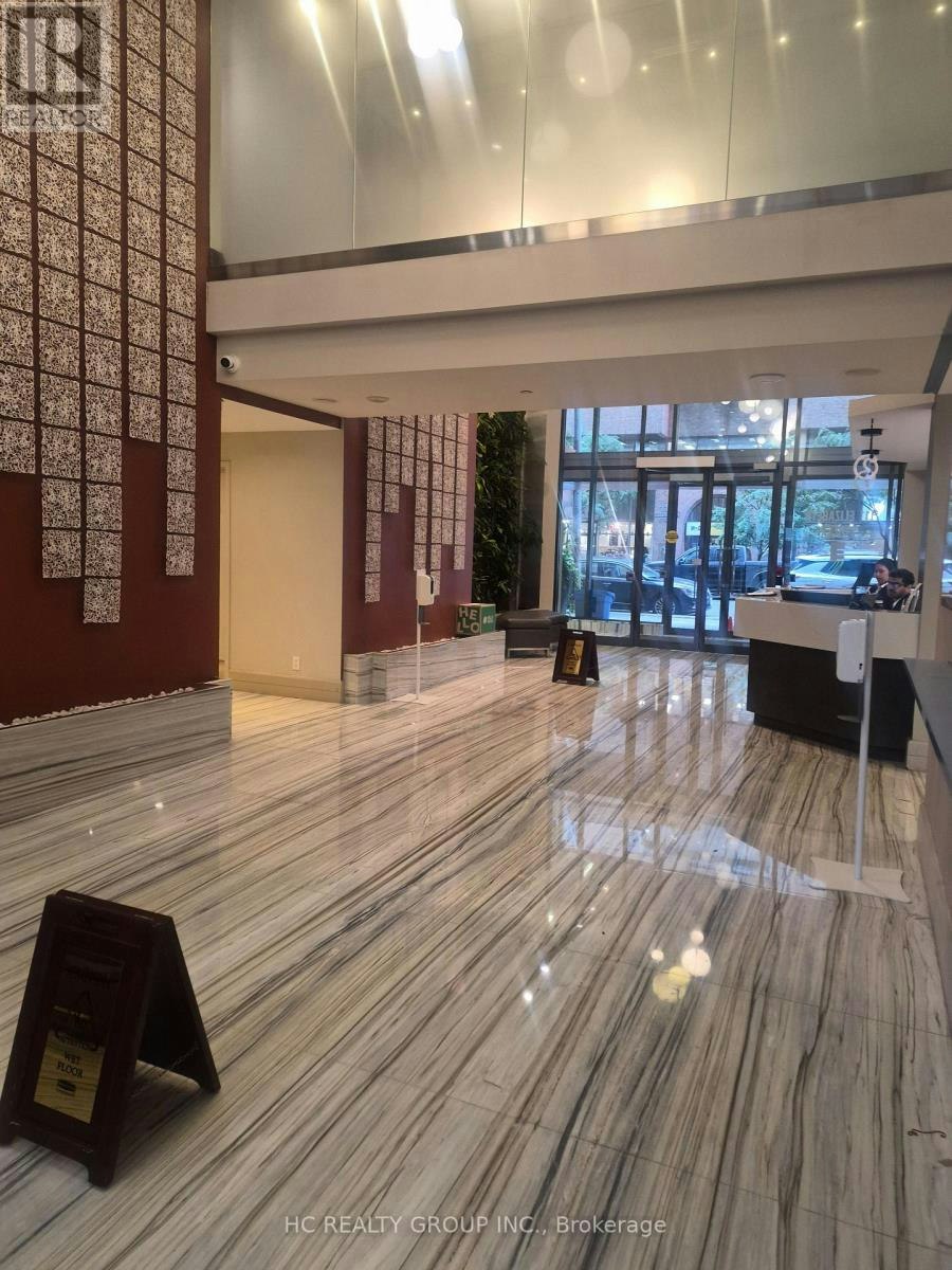 728-111 Elizabeth Street, Toronto, ON, M5G 1P7 - 6