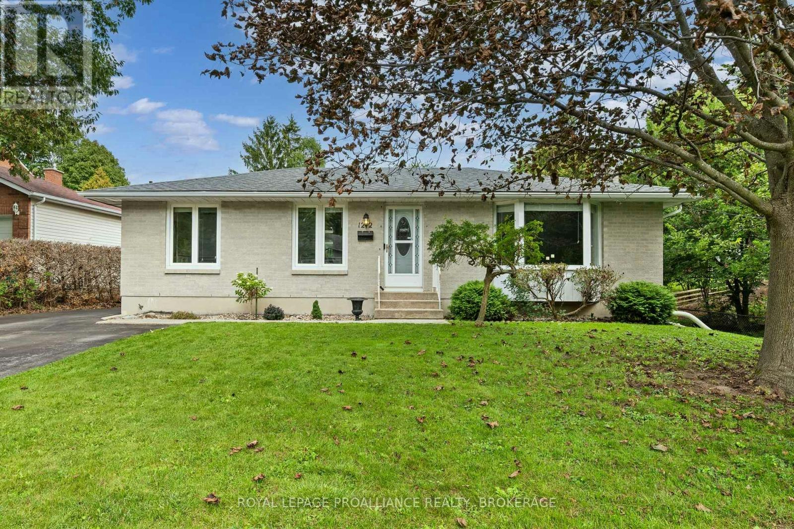 1212 Prince Charles Drive, Kingston, ON, K7M 5K1