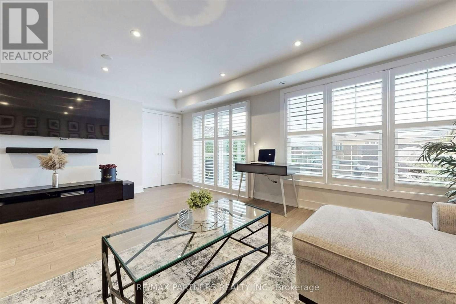 2722 Bur Oak Avenue, Markham, ON, L6B 1K5 - 4