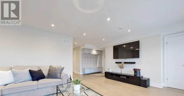 2722 Bur Oak Avenue, Markham, ON, L6B 1K5 - 3