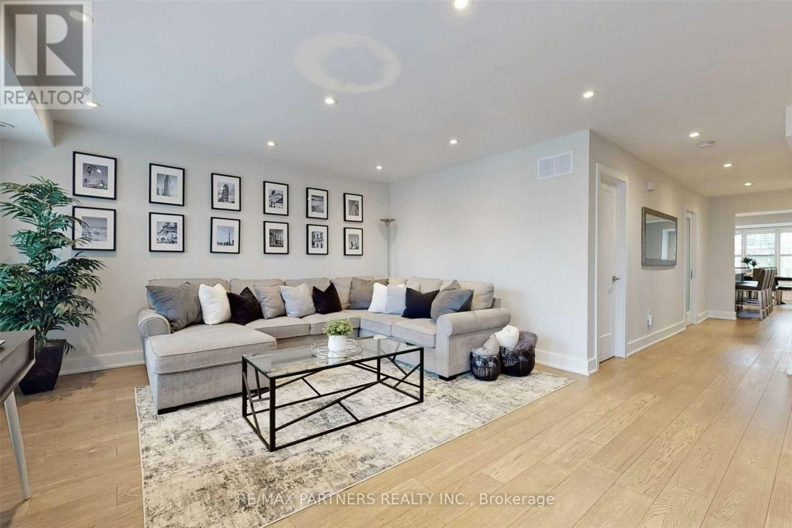 2722 Bur Oak Avenue, Markham, ON, L6B 1K5 - 2