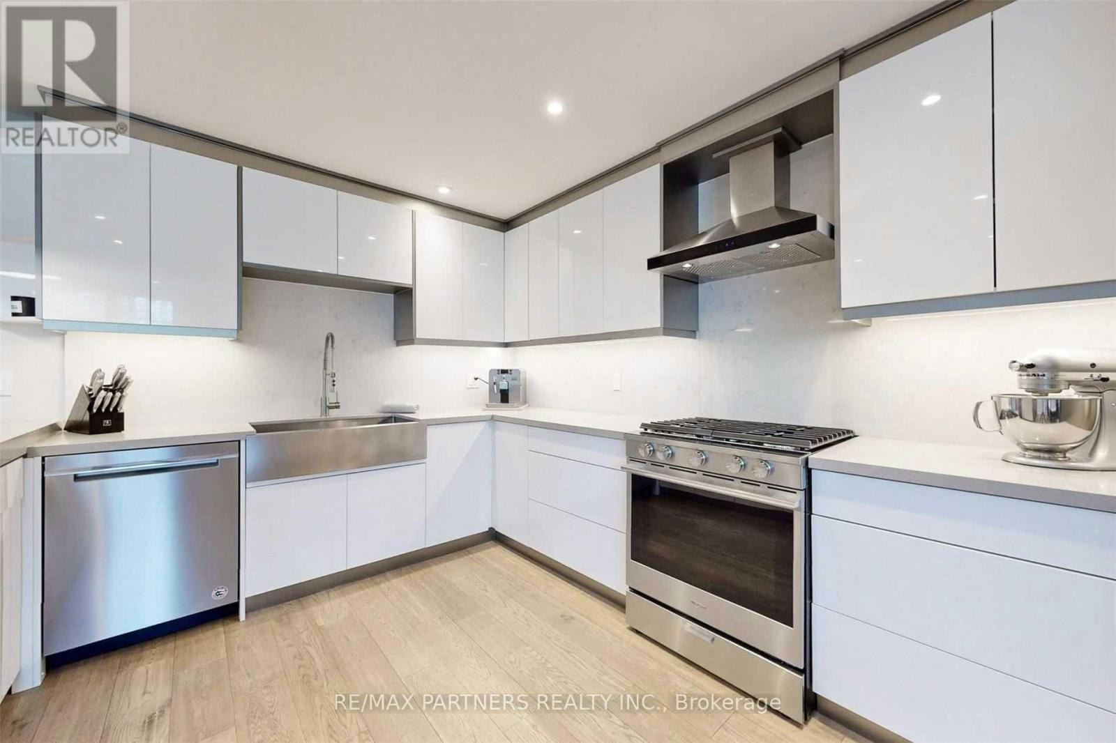 2722 Bur Oak Avenue, Markham, ON, L6B 1K5 - 9