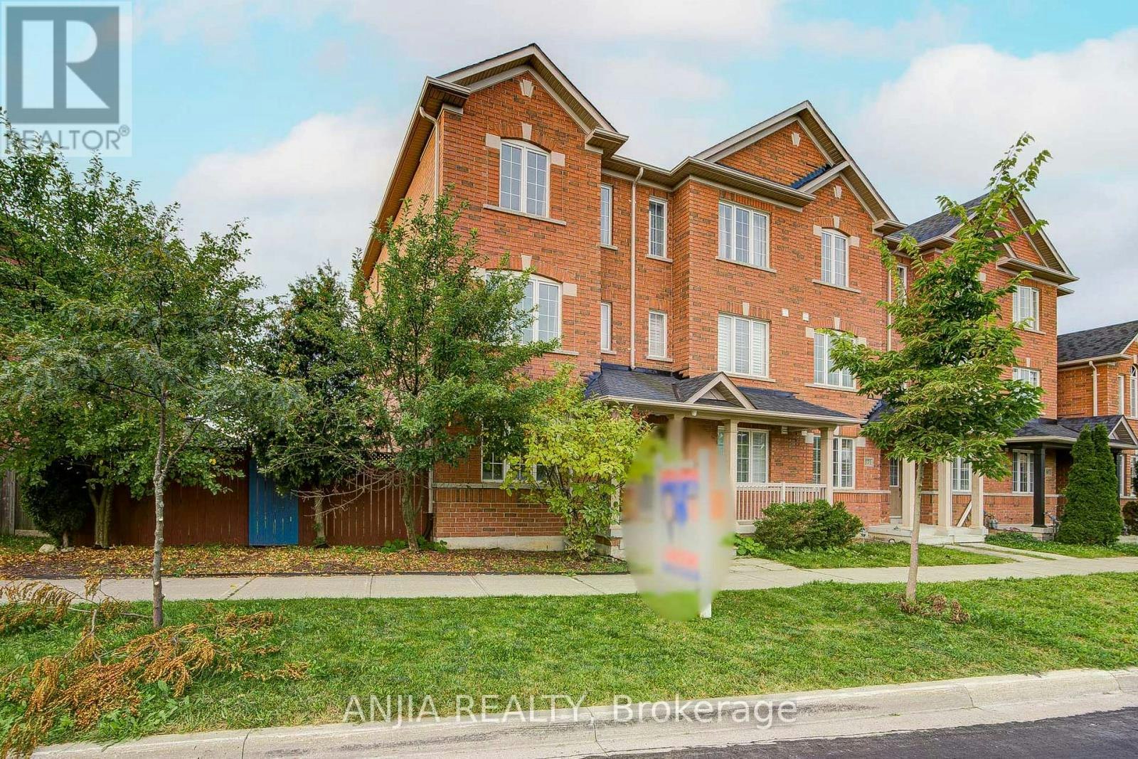 375 White's Hill Avenue, Markham, ON, L6B 0J3