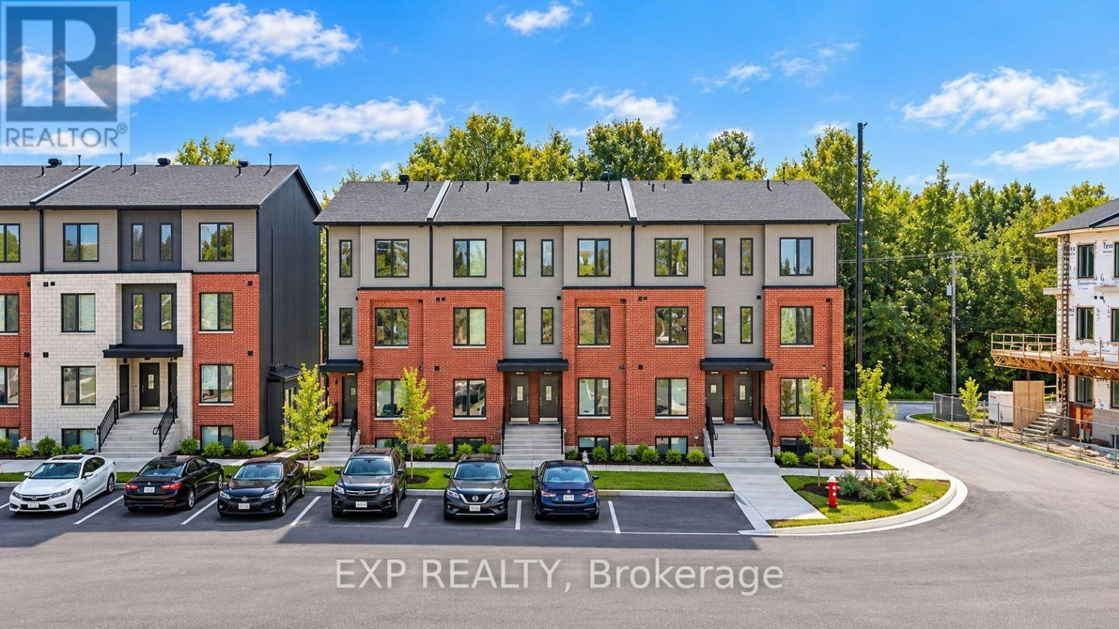 221 Antelope Private, Ottawa, ON, K2W 0C7