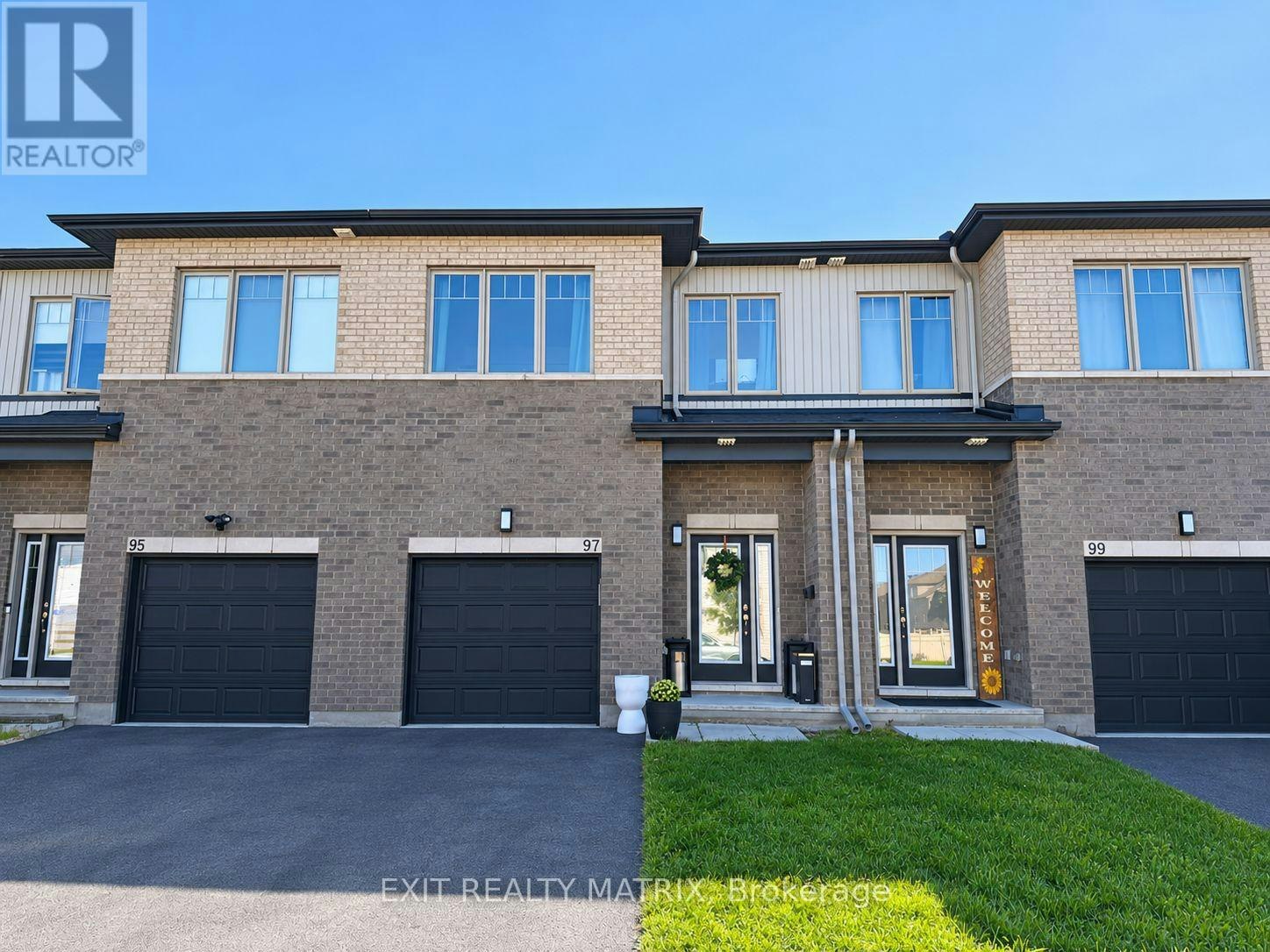 97 Rallidale Street, Ottawa, ON, K1X 0G7