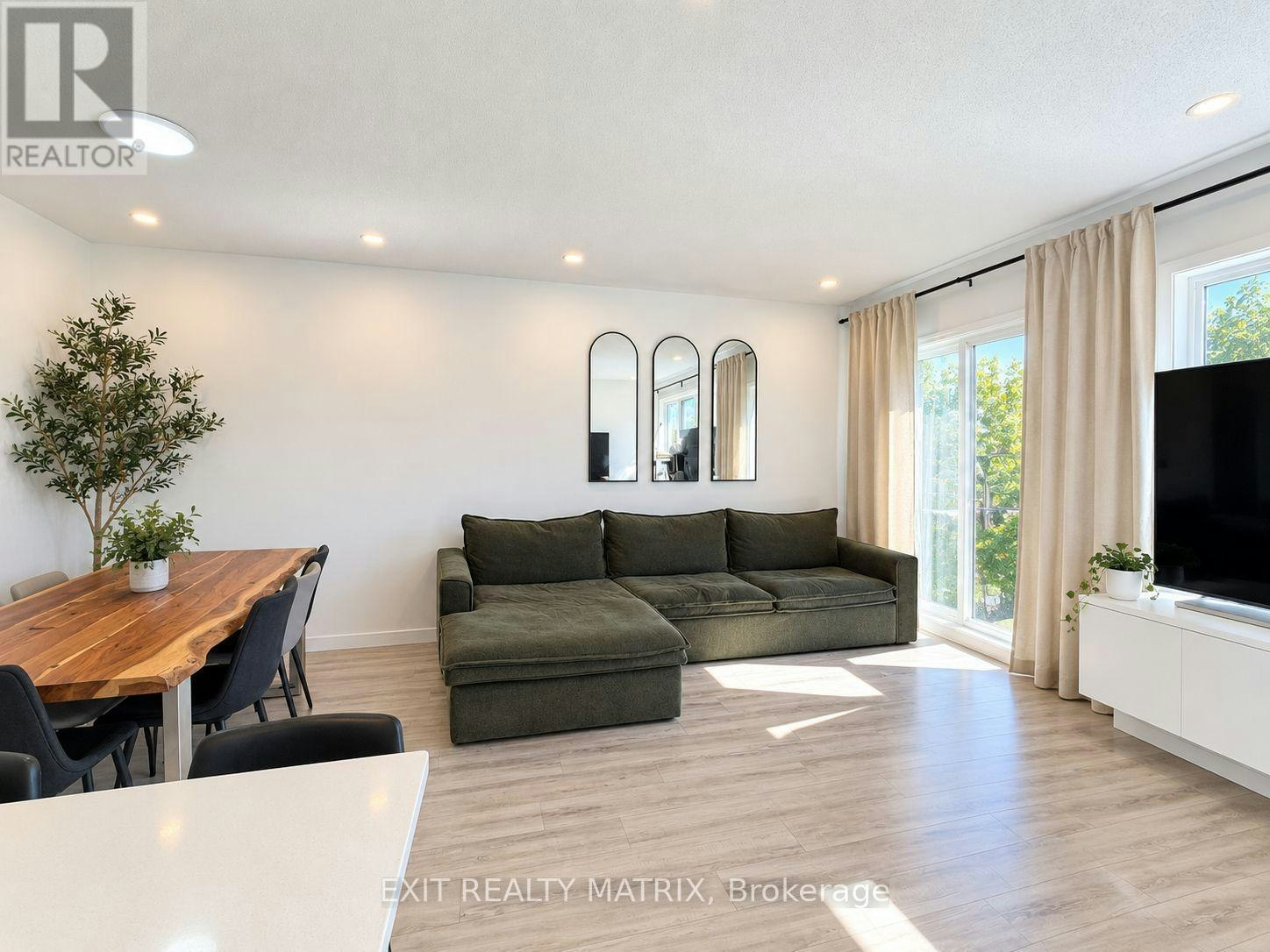 97 Rallidale Street, Ottawa, ON, K1X 0G7 - 6