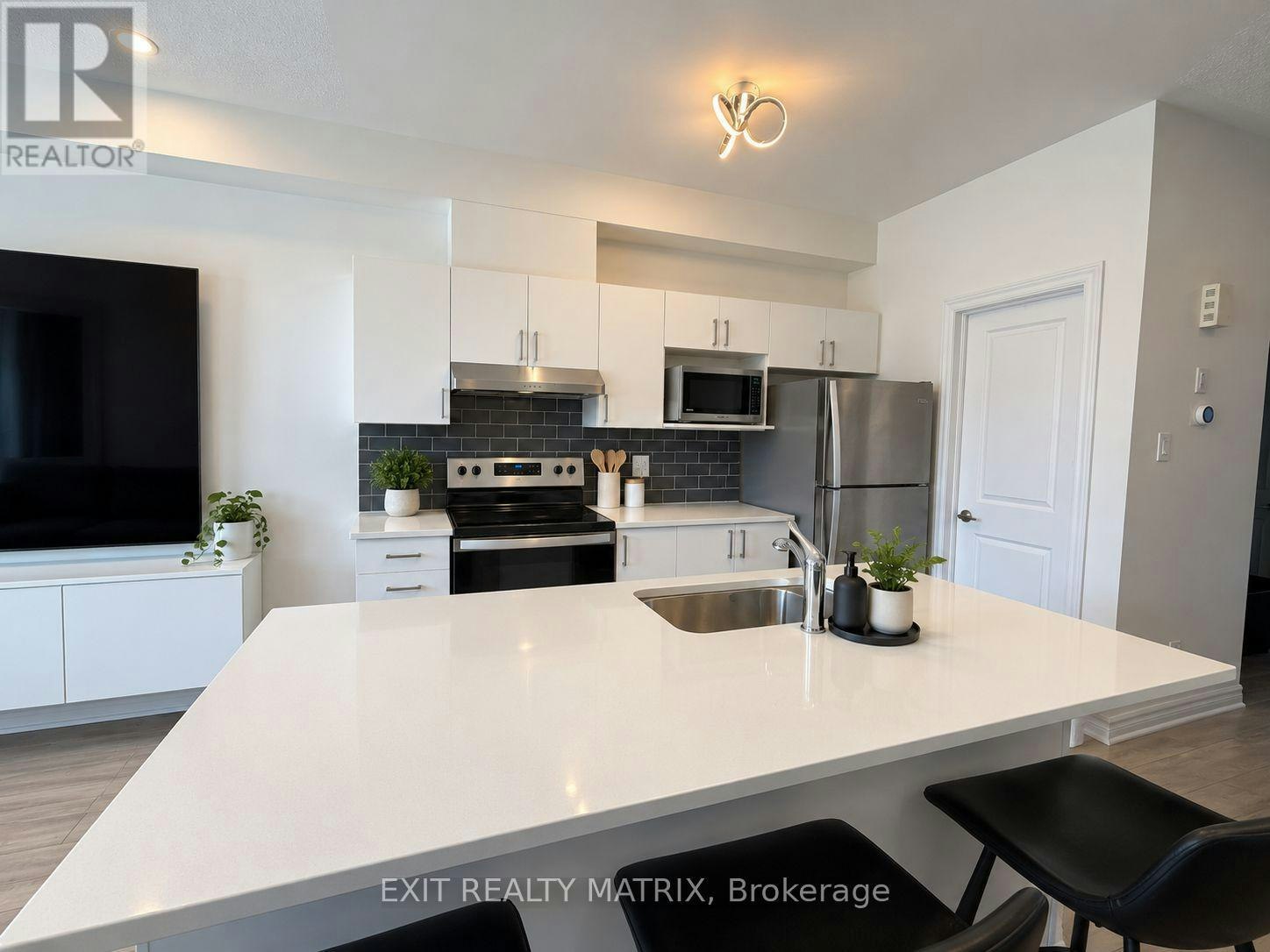 97 Rallidale Street, Ottawa, ON, K1X 0G7 - 4