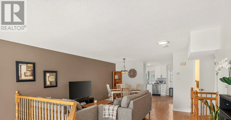 4437 Harper Avenue, Ottawa, ON, K1J 1C9 - 6