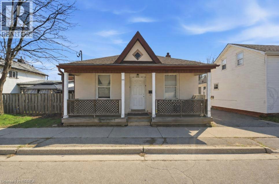 103 Queen Street, Brantford, ON, N3T 3C1