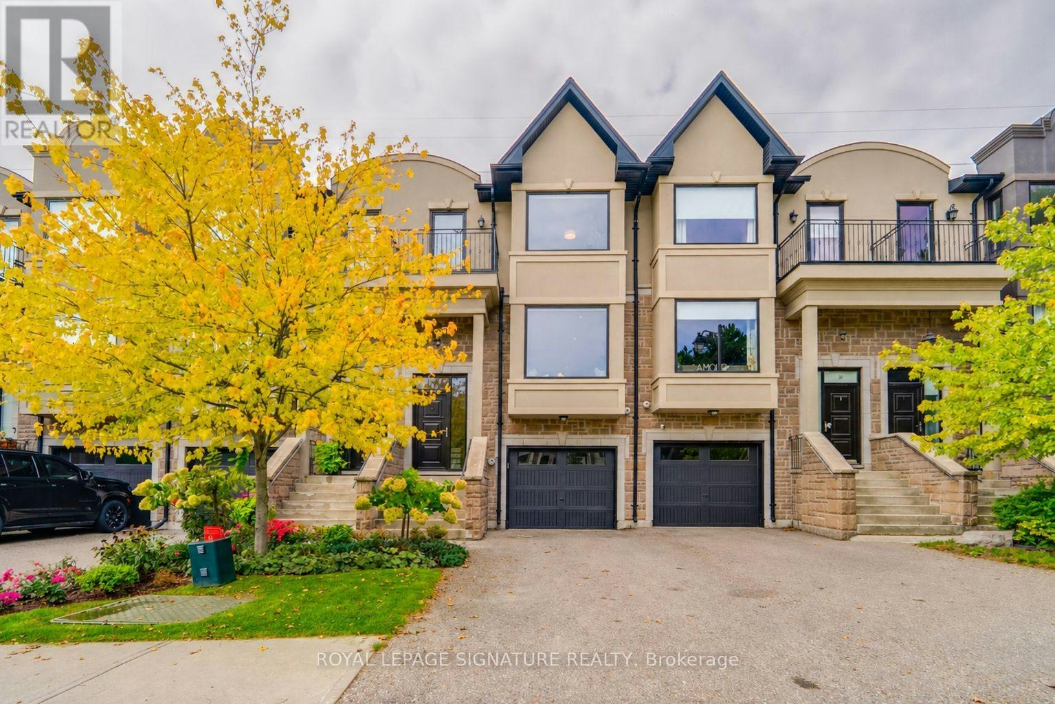 18 Matthew Court, Toronto, ON, M9B 0C1