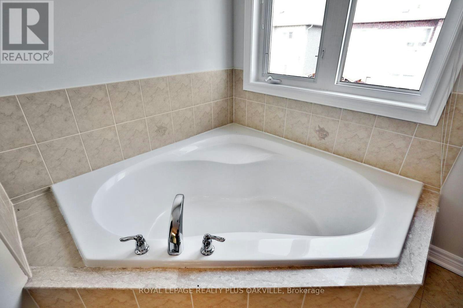 1267 Jezero Crescent, Oakville, ON, L6H 0B5 - 23