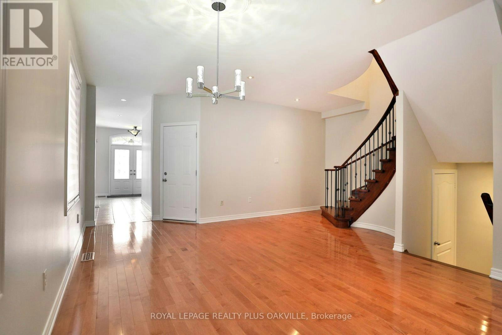 1267 Jezero Crescent, Oakville, ON, L6H 0B5 - 4
