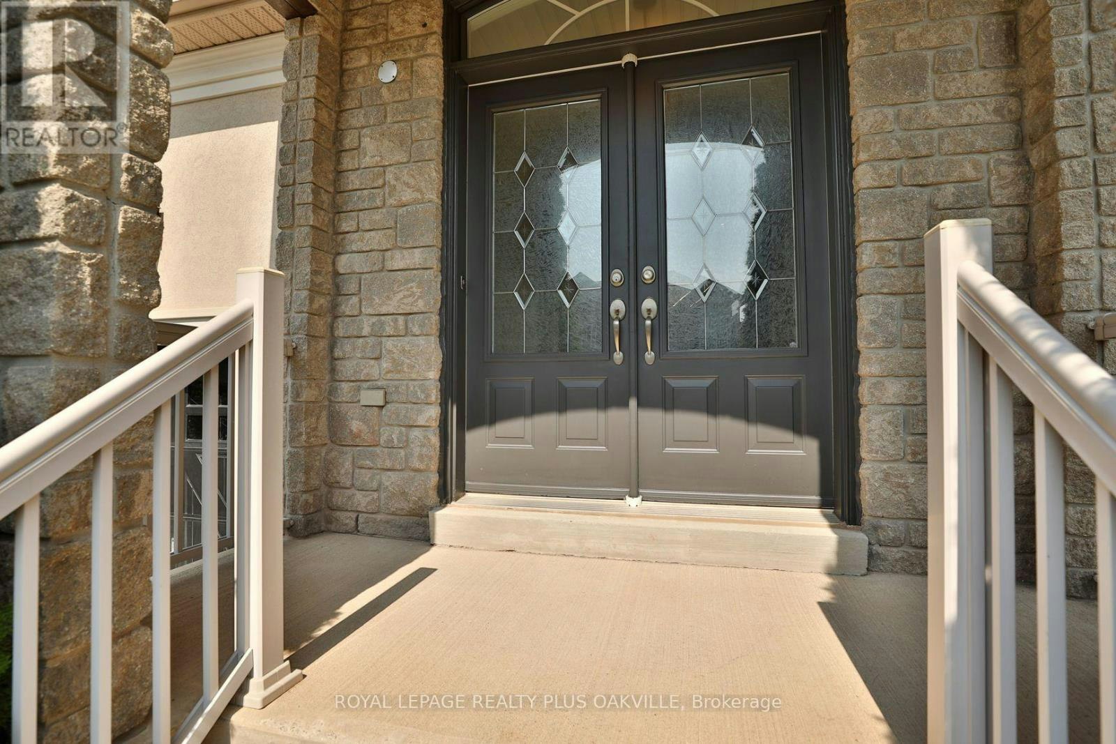 1267 Jezero Crescent, Oakville, ON, L6H 0B5 - 2