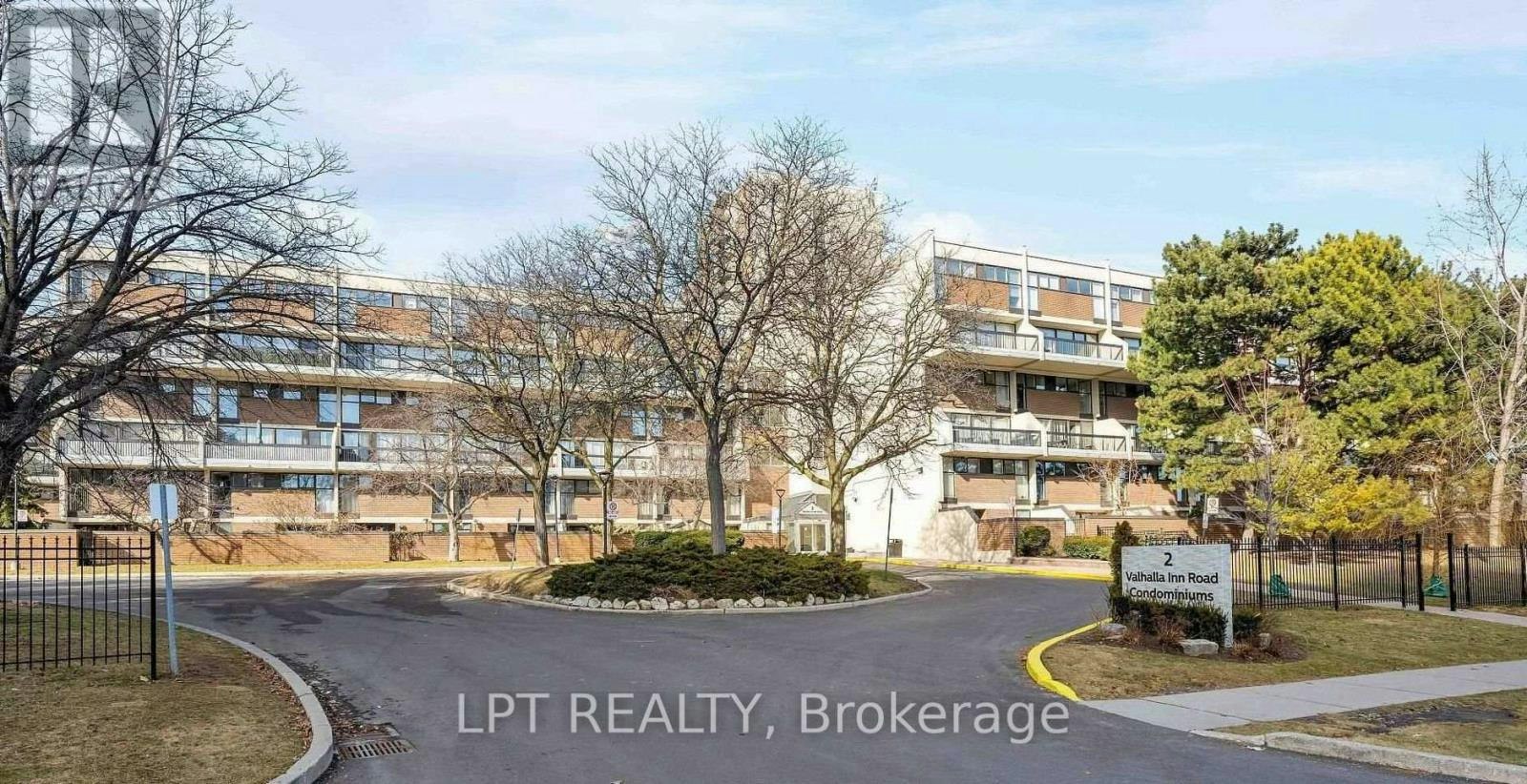 332-2 Valhalla Inn Road, Toronto, ON, M9B 6C3
