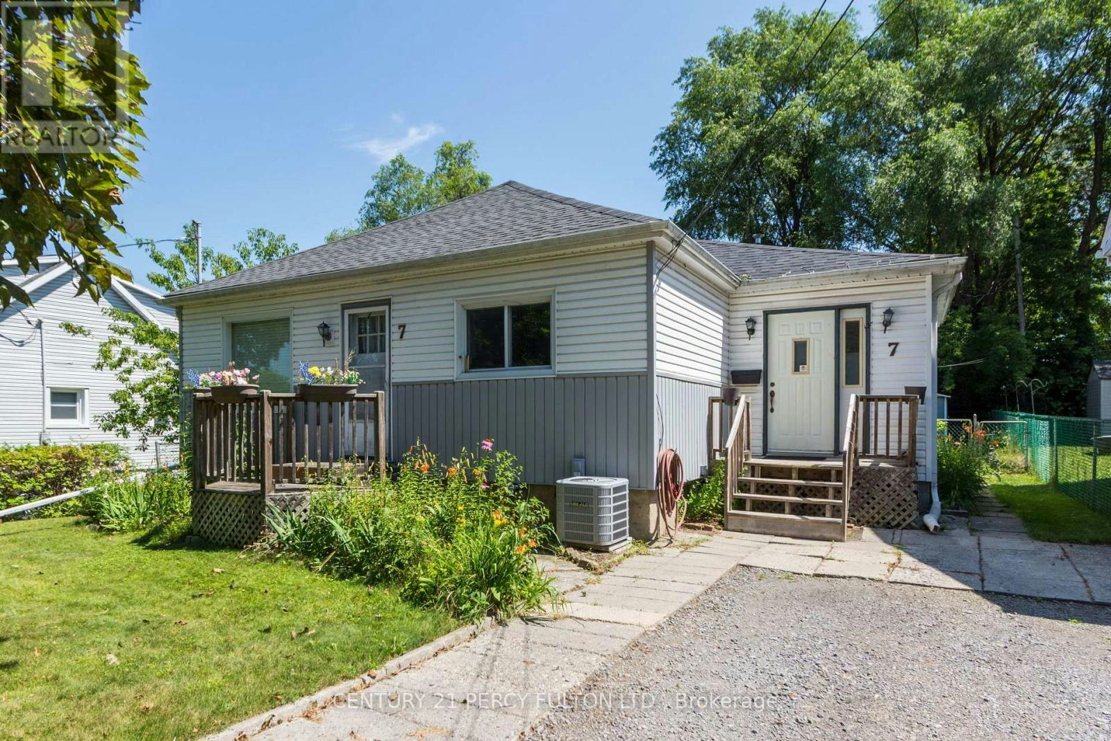 7 Valleyview Crescent, Belleville, ON, K8P 3E9